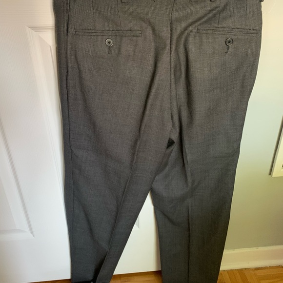 Gray men’s suit (BLAZER AND PANTS INCLUDED) - Picture 7 of 7